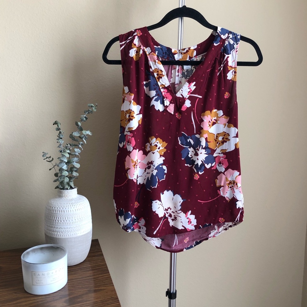 Old Navy Sleeveless Floral Top
